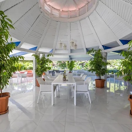 Vonresort Elite & Aqua 5* סייד