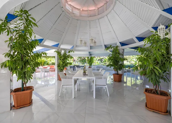 Vonresort Elite & Aqua 5* Side