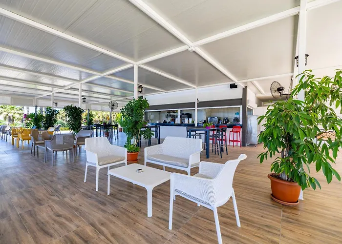 Vonresort Elite & Aqua 5* Side