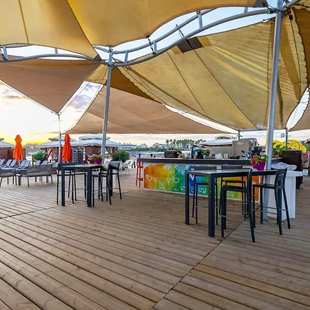 Vonresort Elite & Aqua 5* Sidé