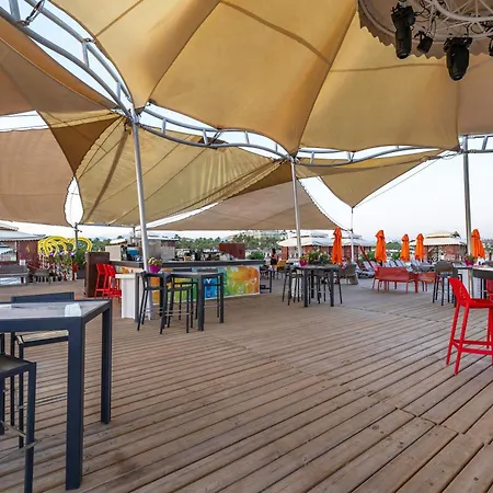 Vonresort Elite & Aqua 5* Side